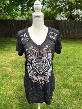 Sinful bedazzled heart & angel wings graphic tee M